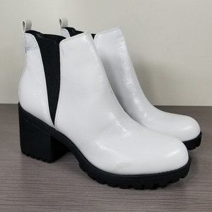 Dirty Laundry Lisbon Bootie, White & Black Faux Leather, Womens Size 8 / 38.5